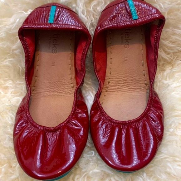 90% NEW!! Tieks Bundle for familycuero (2 pairs) - Picture 1 of 10